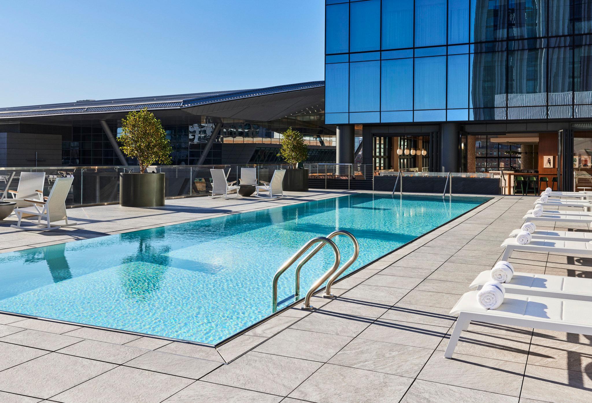 Omni Boston Hotel At The Seaport Esterno foto